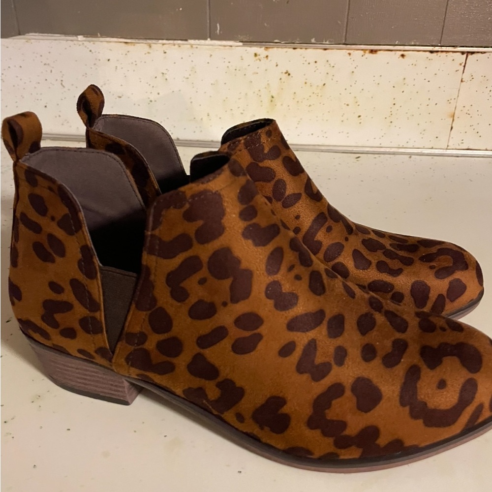 Women’s Pierre Dumas Ankle Boots